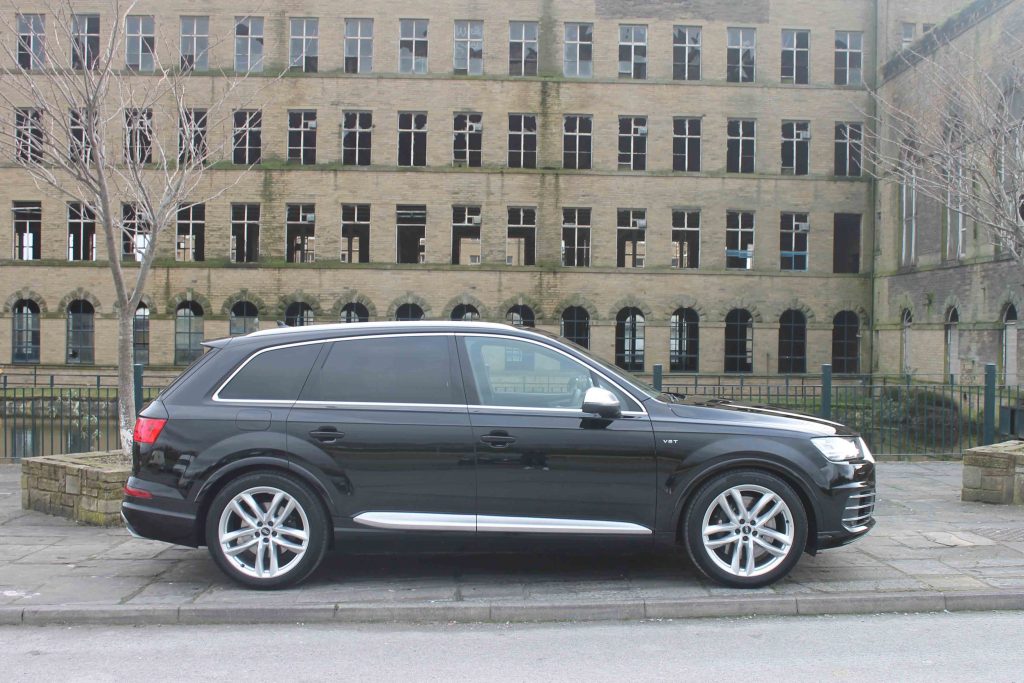 AUDI Q7 Limo Hire Manchester
