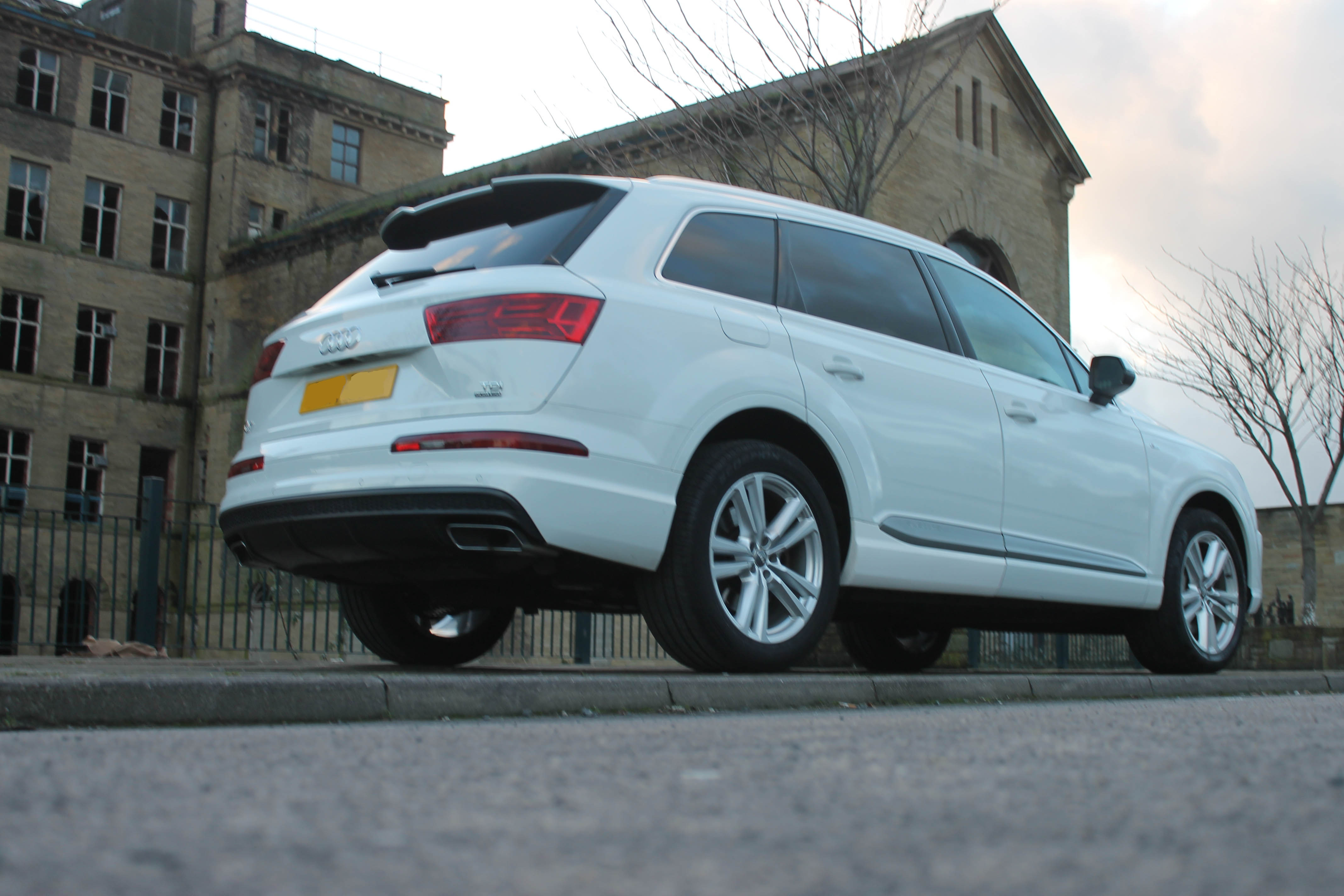 AUDI Q7 Limo Hire Manchester