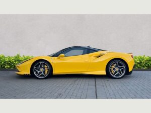 Ferrari F8 Tributo (Limo Hire London) 9