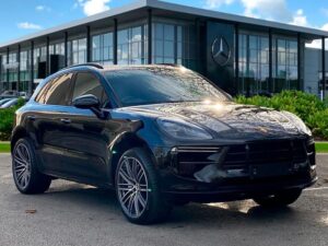 Porsche Macan (Exclusive Hire) 10