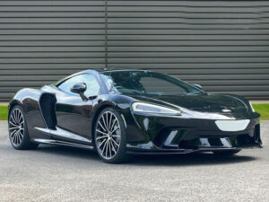 Mclaren GT (Limo Hire) 8