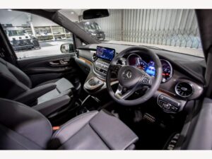 Mercedes Benz V Class Cockpit