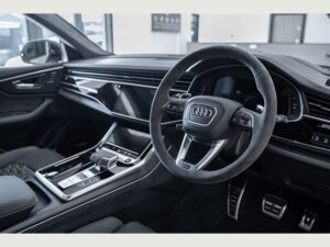 Audi RS Q8 Rent