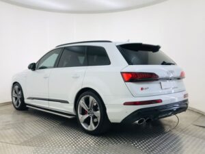 Audi SQ7 Sports Car 6