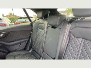 Audi SQ8 Sports Car Hire 6